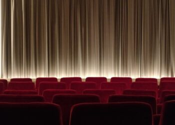 AMC aims to block MoviePass