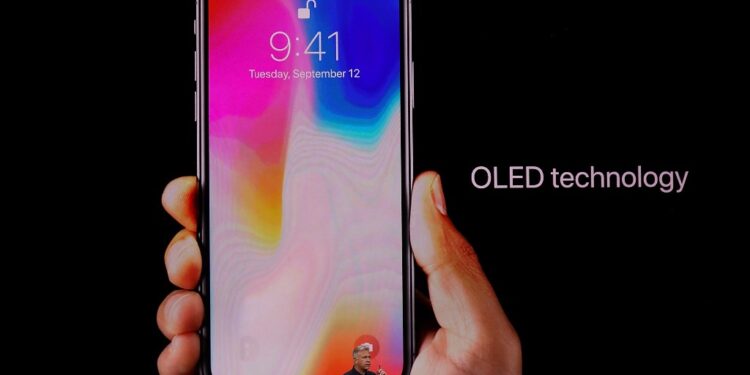 No smartphone revolution after new iPhone launch