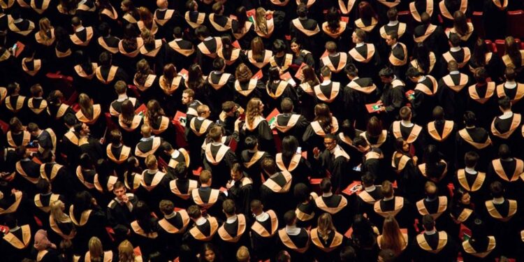 MBA graduates aim for a banking life