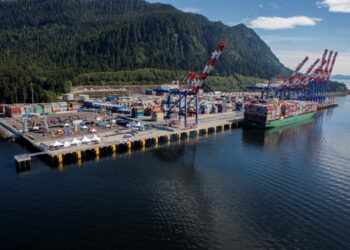 A Canadian port shines