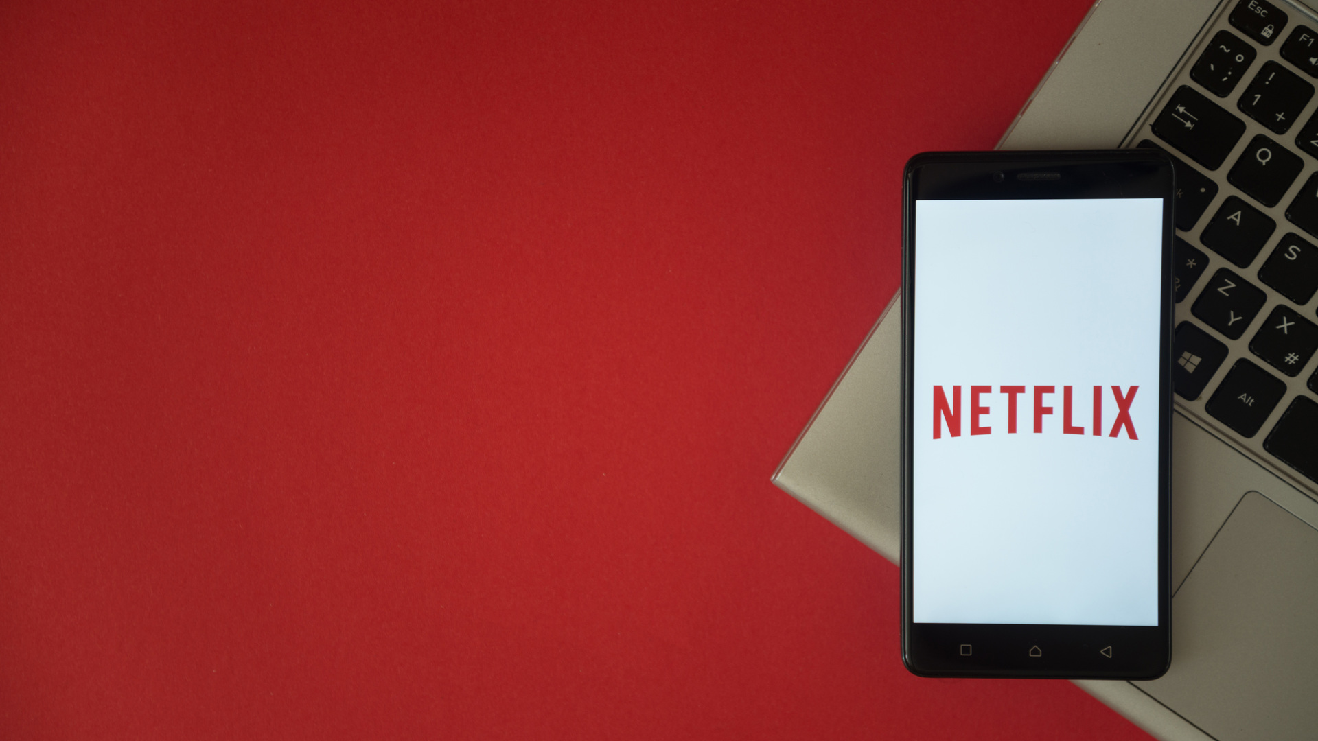- Netflix reaches 137 million subscribers