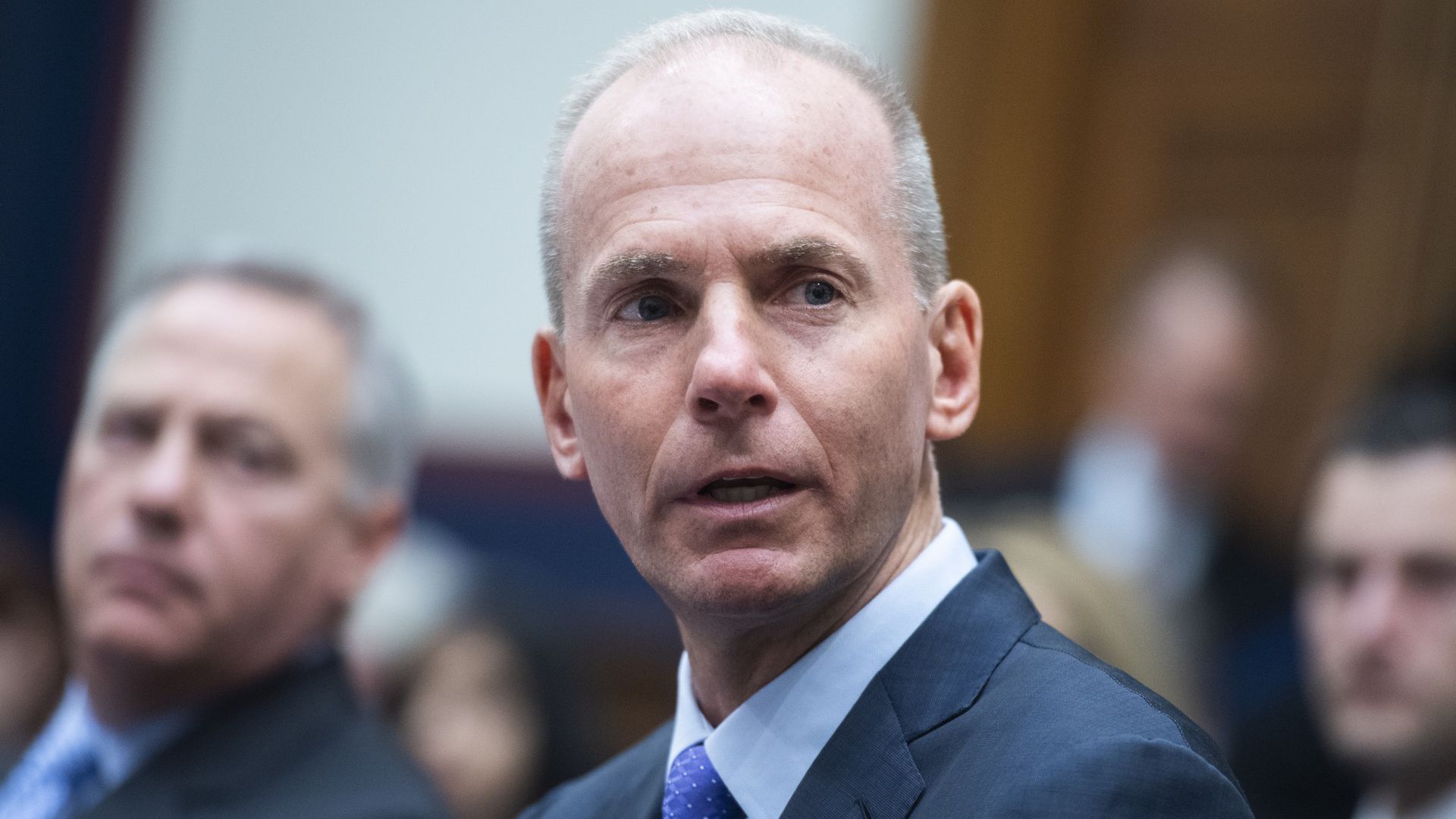 - Boeing Muilenburg resigns