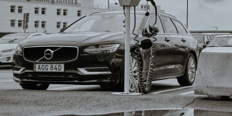 Volvo says it will use startup’s lidar technology on EVs - CEO North America Volvo says it will use startup’s lidar technology on EVs