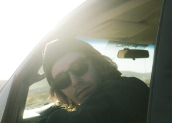 - Ford to expand lineup with new small Maverick pickup