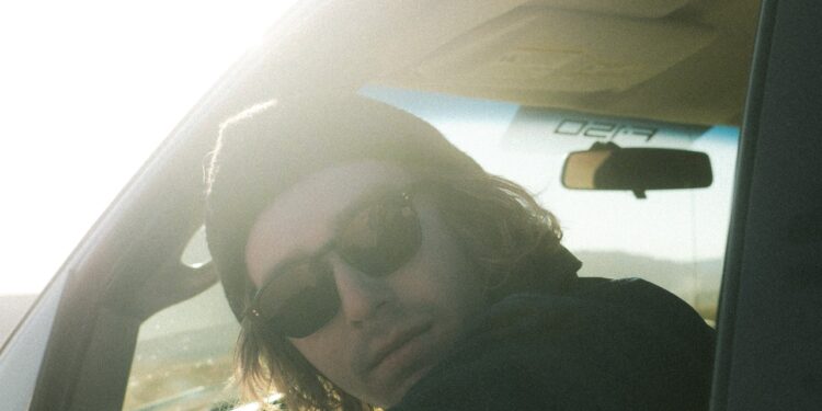 - Ford to expand lineup with new small Maverick pickup