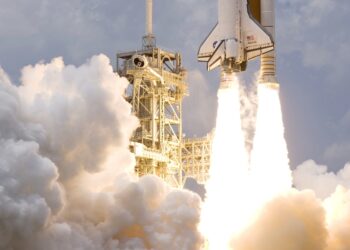 Virgin Galactic gets green light for space flights