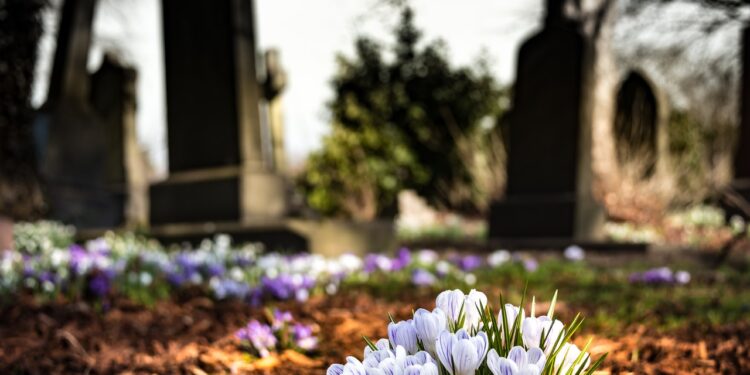 50 years after his death, fans honor Doors singer Jim Morrison in Paris