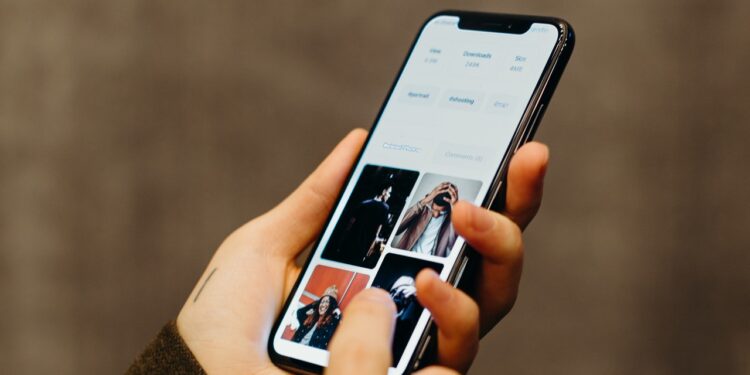 How to stop ‘doomscrolling’ and get the sleep you need: Radio Davos