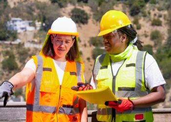 The biggest post-pandemic wage boom is blue collar