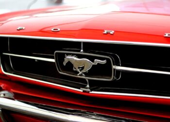 Ford offers voluntary buyout program for employees