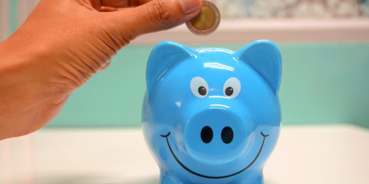Most pandemic savings in the U.S. are going to the wealthy, study says - CEO North America Most pandemic savings in the U.S. are going to the wealthy, study says
