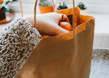 Canadian grocery chains report slight profit drop as pandemic stockpiling ends