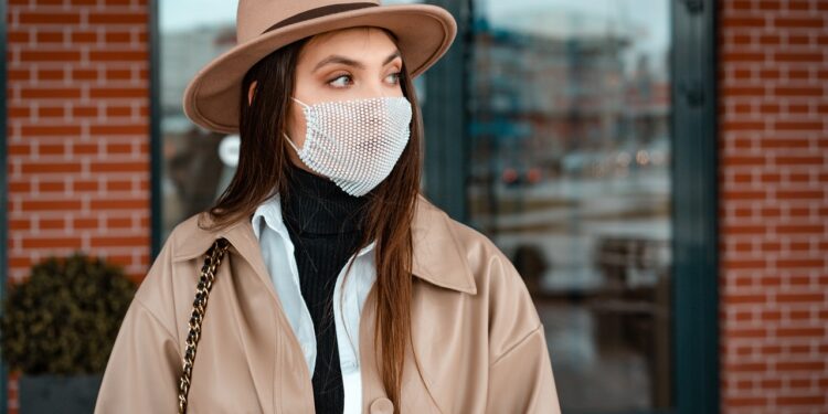 Two senior FDA vaccine regulators to leave agency