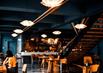 Restaurants sue NYC, DeBlasio for indoor dining vaccination mandate