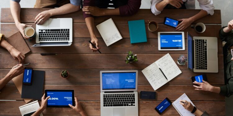 Some questions benefit from group discussion. Others don’t. - CEO North America Some questions benefit from group discussion. Others don’t.