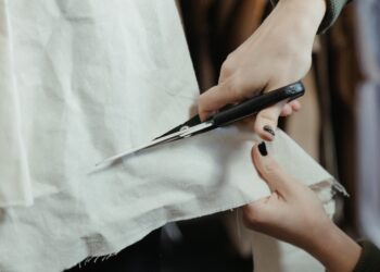 Land’s End CEO says it’s difficult to predict holiday season performance