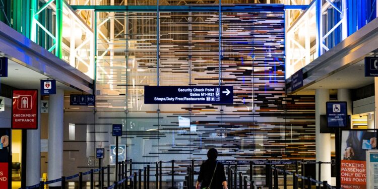TSA screenings drop to lowest level since May - CEO North America TSA screenings drop to lowest level since May