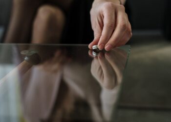 Adele says new album will explain her divorce to her son