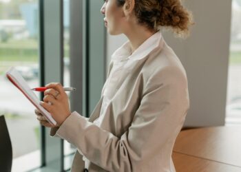 Volvo to recall nearly half a million cars after airbag fatality