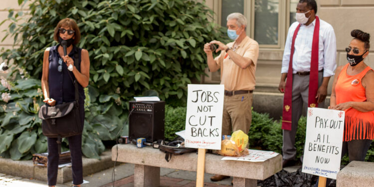 US unemployment rate in October fell to 4.6 percent, down from 4.8 percent in September.