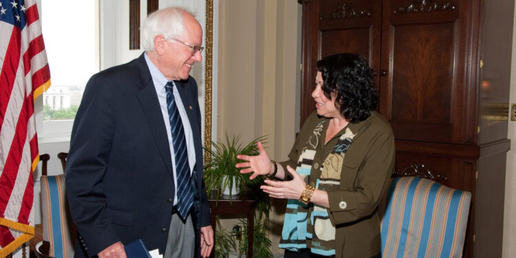 Bernie Sanders writes Warren Buffett in support of Local 40 strikers