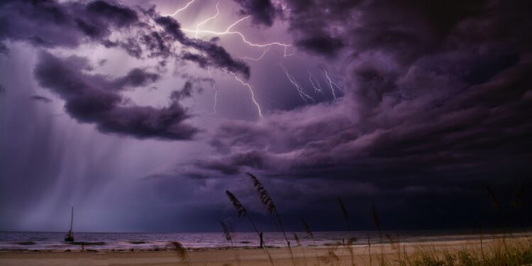 Weather disasters caused $145bn in damage in U.S. last year, report finds - CEO North America Weather disasters caused $145bn in damage in U.S. last year, report finds