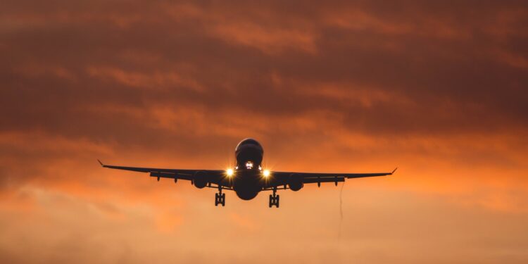 Canada’s airlines seek end to mandatory testing of vaccinated passengers