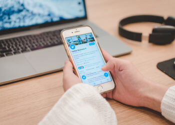 Twitter Rakes in $5 billion in 2021 Revenues: Loses Money