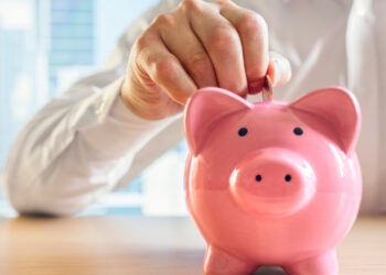 Europe’s Consumers are Sitting on 1 Trillion Euros in Pandemic Savings