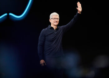 Apple CEO Cook to Take Home $99 Million Paycheck, Shareholders Balk