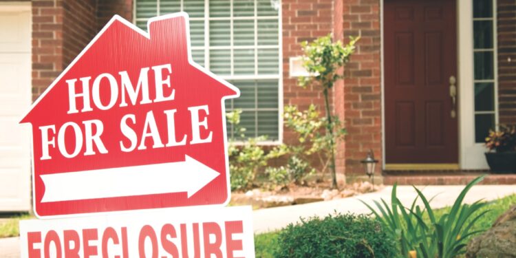 Foreclosure Starts Spike by 700% in January