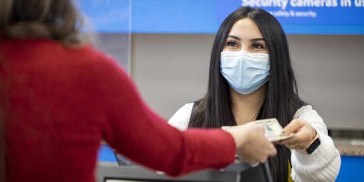 Walmart Returns to Mexico Remittance Business as Transfers Boom