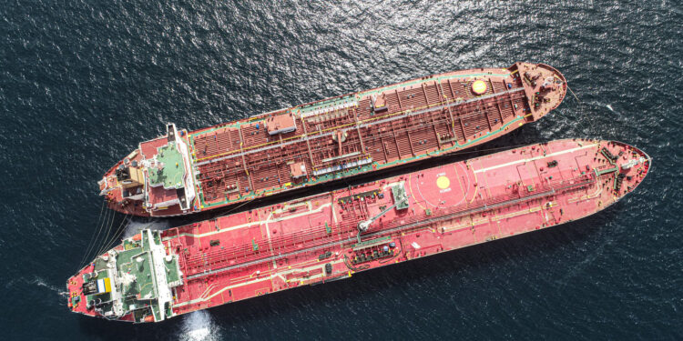 Russian Oil Exports down by 2.5 million Barrels per Day in Volatile Market