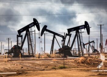 Volatile Oil Prices Break $130 per Barrel Mark as Sanctions Loom