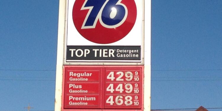 Gasoline Prices Hit $4.25 per Gallon, Highest since 2008, on Russia-Ukraine Crisis - CEO North America Gasoline Prices Hit $4.25 per Gallon, Highest since 2008, on Russia-Ukraine Crisis