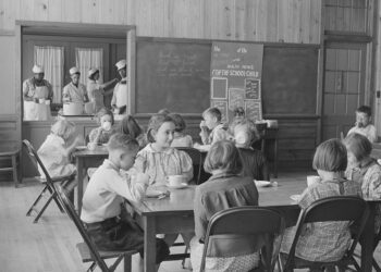 The Intersection of Women’s History and School Meal Programs