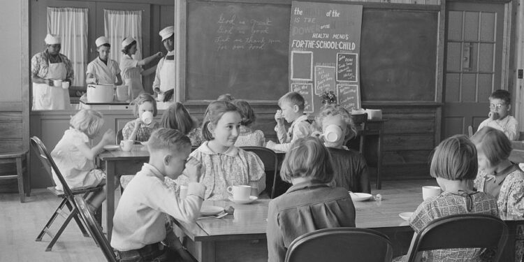 The Intersection of Women’s History and School Meal Programs - CEO North America The Intersection of Women’s History and School Meal Programs