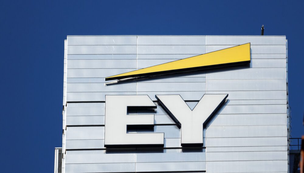 EY Plans to Spin Off Audit Business