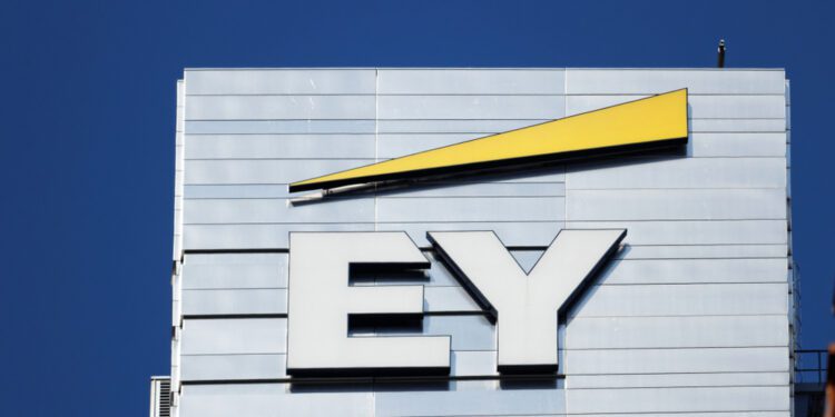 EY Plans to Spin Off Audit Business