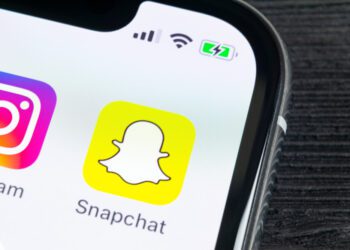 Snap’s Warning Tumble Social Media Stocks