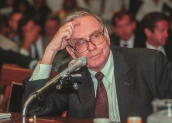 Warren Buffett Charity Lunch Auctions at $19 Million