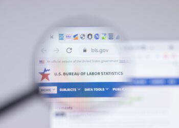 US Employers Added 390,000 Jobs in May