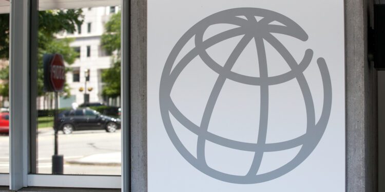 World Bank Lowers Forecast for Global Growth