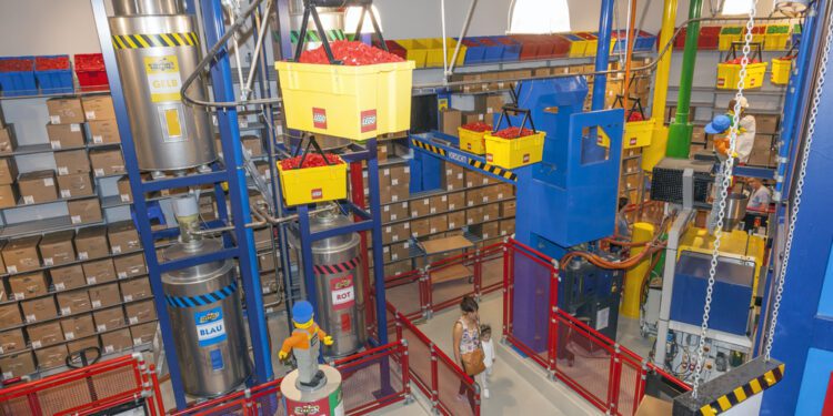 Lego to Invest $1 Billion on New U.S. Factory