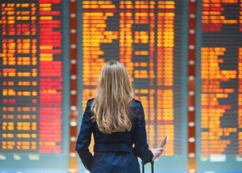 Flight Cancellations and Delays Continue in Holiday Weekend