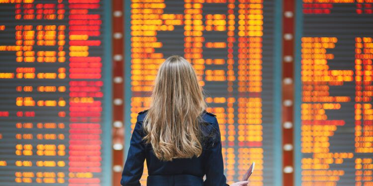 Flight Cancellations and Delays Continue in Holiday Weekend