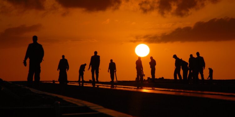 Why deskless workers are leaving—and how to win them back - CEO North America Why deskless workers are leaving—and how to win them back