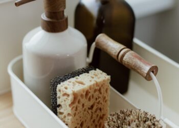 P&G reports mixed results as higher prices offset commodity costs