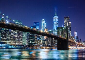 Average rent in Manhattan was a record $5,000 in June