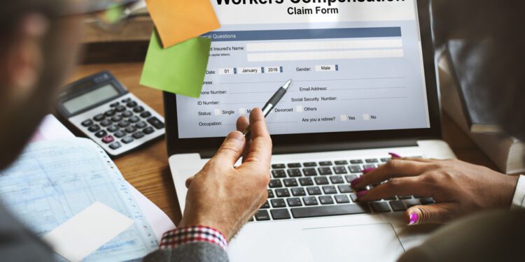<strong>5 Things HR Should Consider When Addressing Wage Transparency Laws</strong> - CEO North America 5 Things HR Should Consider When Addressing Wage Transparency Laws